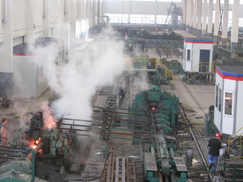 黄冈无缝钢管厂家生产车间