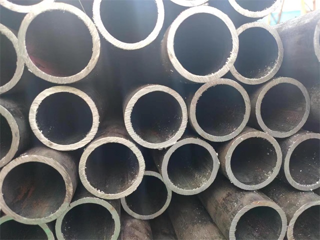 黄冈10#结构用无缝钢管